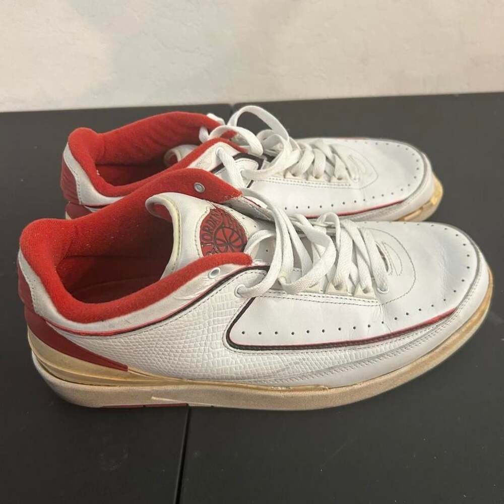 Nike Air Jordan 2 Retro Low White Varsity Red Size 11